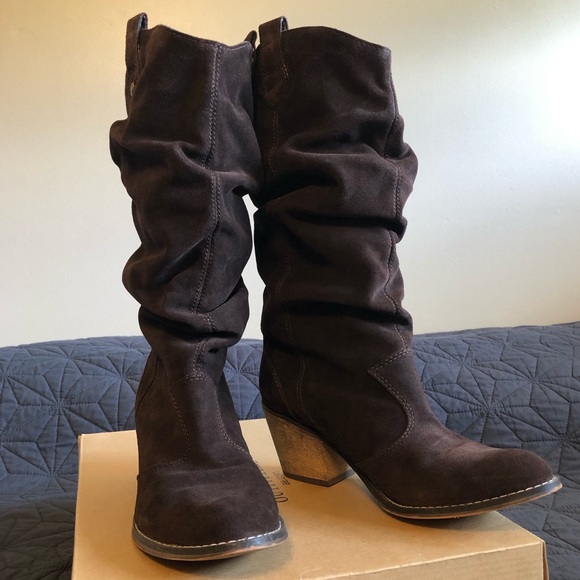 american eagle suede boots